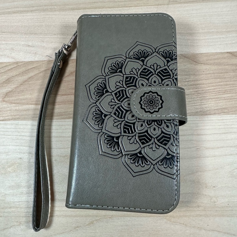Folio Flip Case with Wallet Slots compatible with iPhone 12/12Pro 6.1"